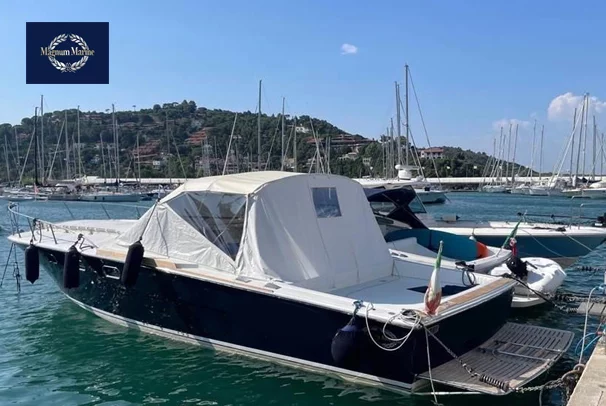 Magnum Marine 38 17