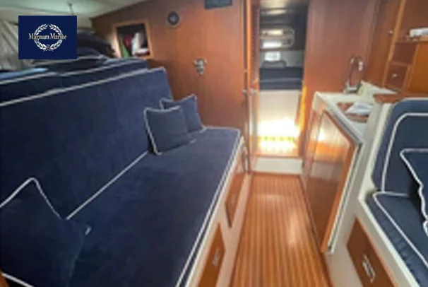 Magnum Marine 38 18