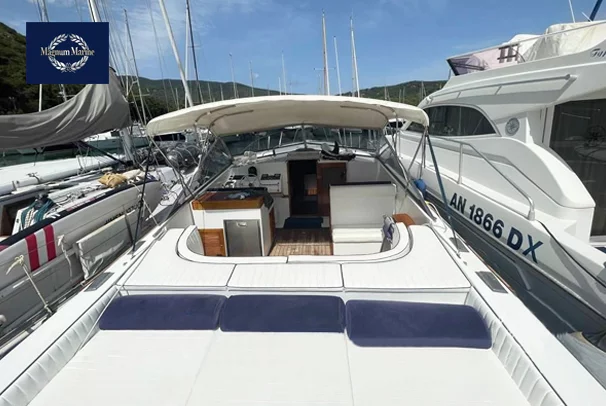 Magnum Marine 38 19