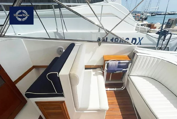 Magnum Marine 38 23