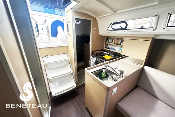 Oceanic 301 Beneteau 16
